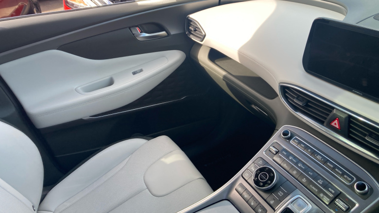 Hyundai SANTA FE 1.6 TGDi Hybrid Ultimate 5dr 4WD Auto Hybrid Estate